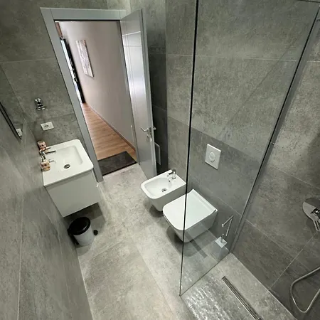 Centrepoint Stylish Tirana