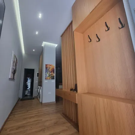 Centrepoint Stylish Apartment