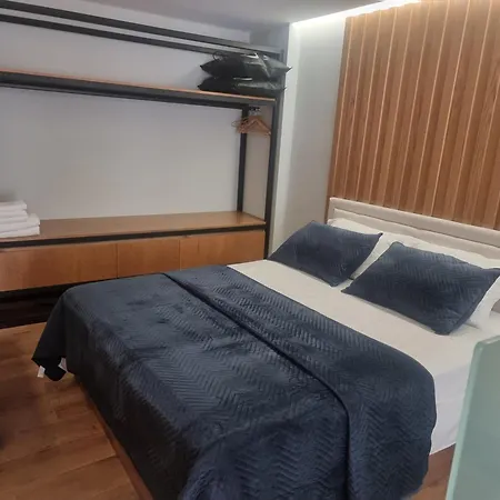 Centrepoint Stylish Apartment