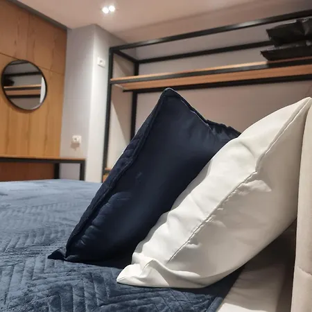 Centrepoint Stylish Apartment