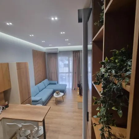 Centrepoint Stylish *