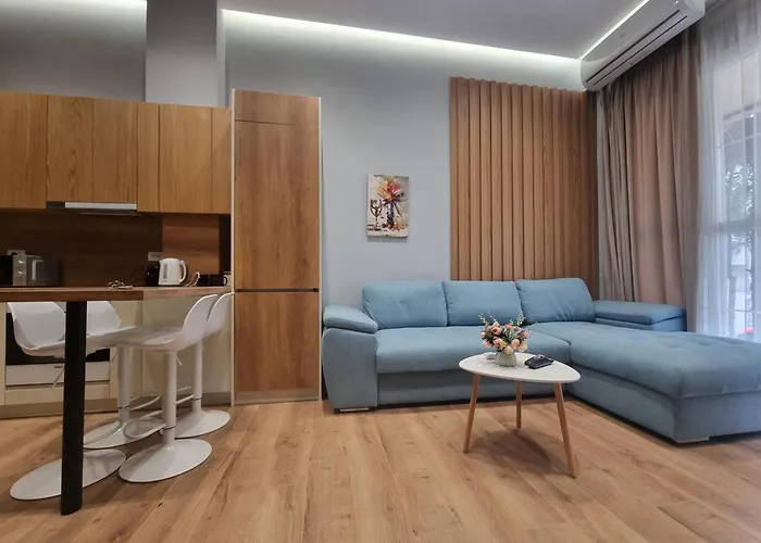 Centrepoint Stylish * Тирана